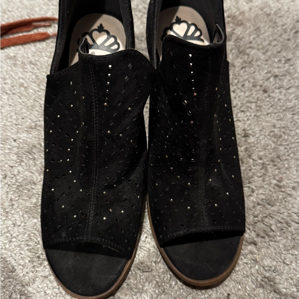 Fergalicious Black Suede Heals, Women’s Size 8.5